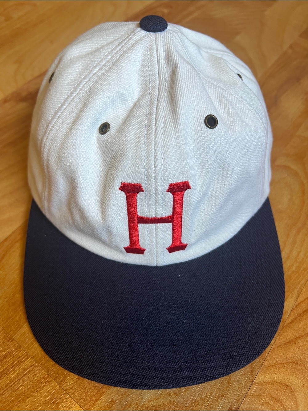 EUC HUF White & Navy Cap w Red Stripe Flag Patch inside band. Adjustable